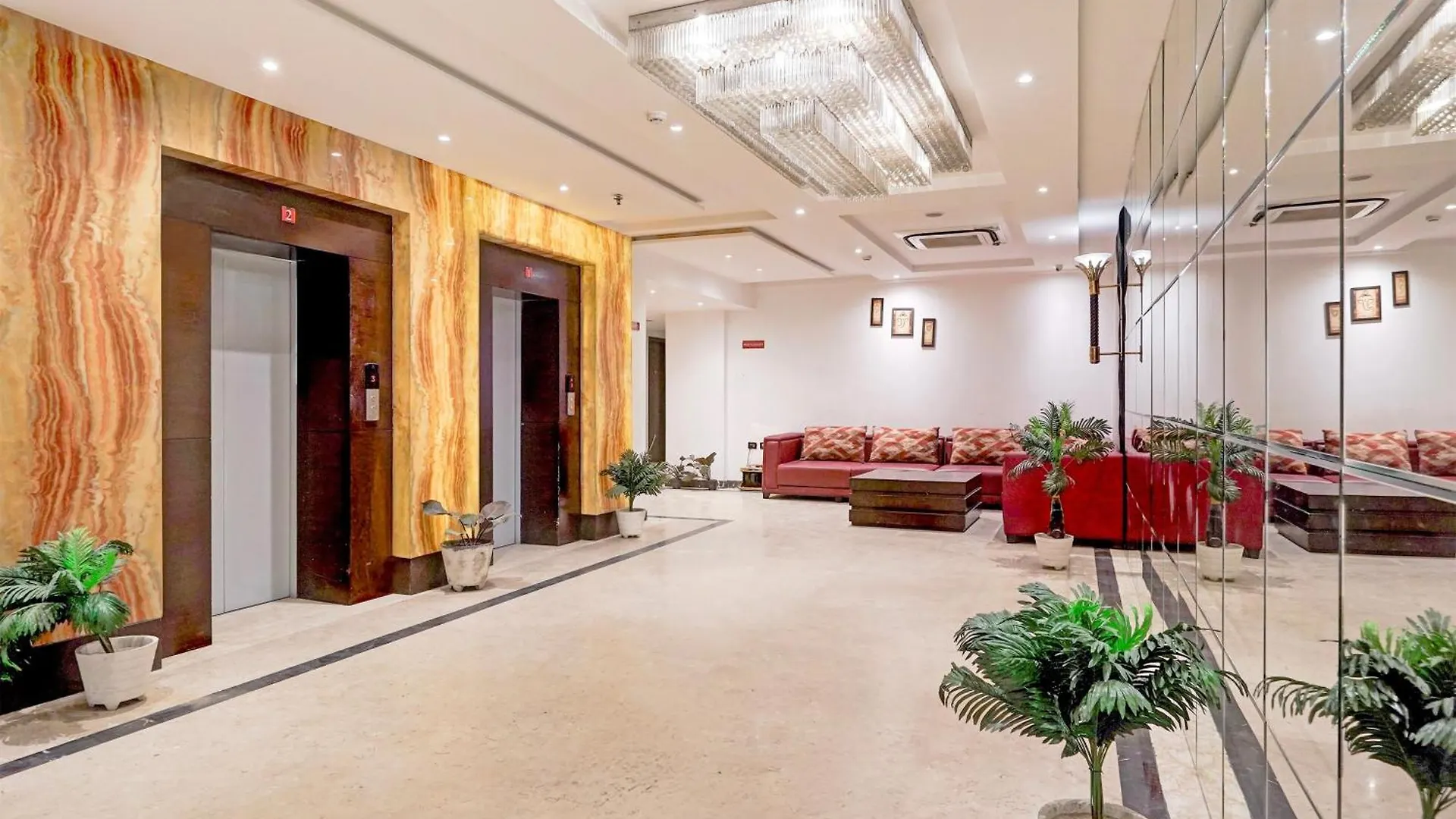 Super Townhouse Oak Agra Near Sultanganj Puliya Formerly Bb Grand 0*, Dayal Bagh