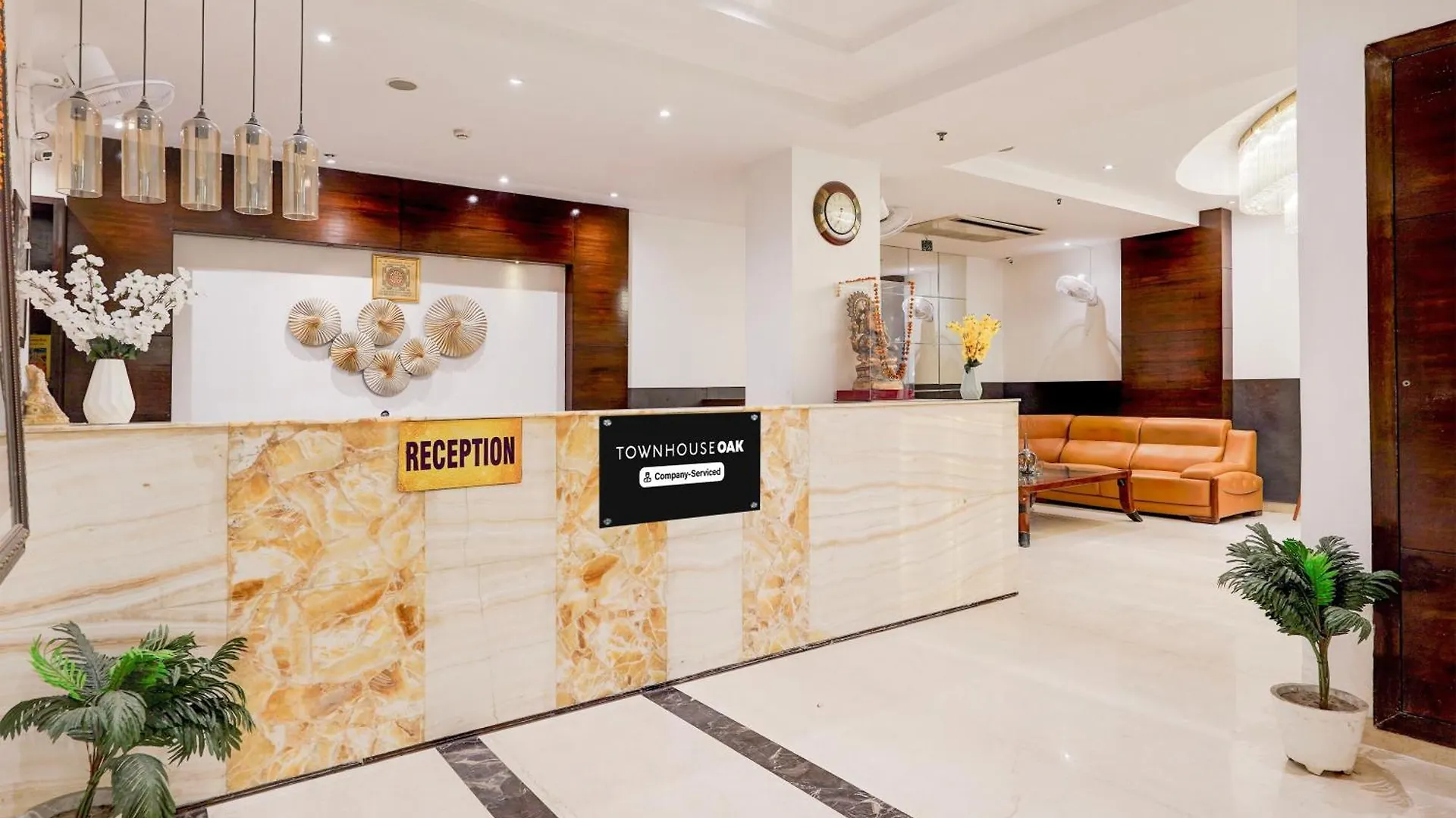 Super Townhouse Oak Agra Near Sultanganj Puliya Formerly Bb Grand 0*, Agra (Uttar Pradesh) India